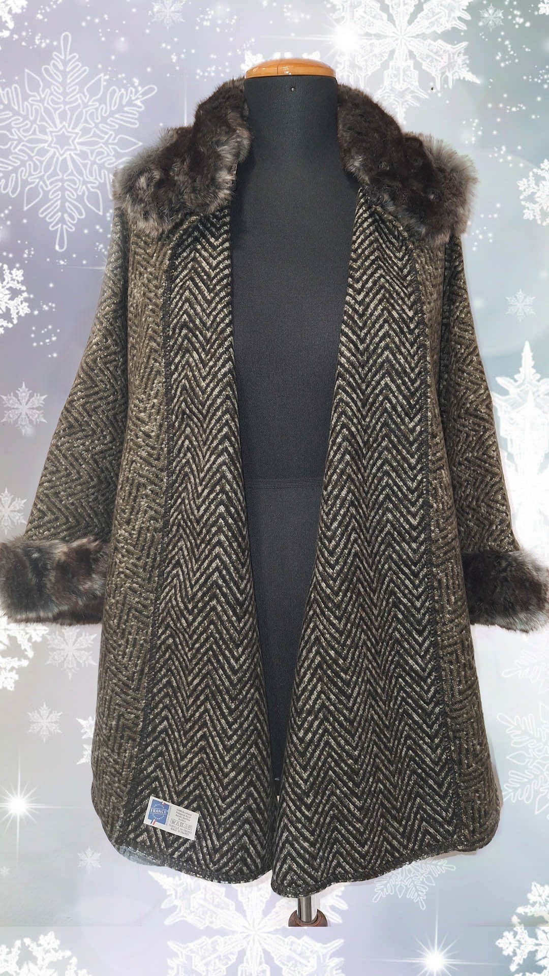 Cape veste noire chiné kaki – Sobriété et Charme – Col Fourrure