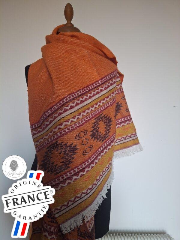 Étole orange Tissée en France Motifs ethniques – Douceur et originalité – Image 2