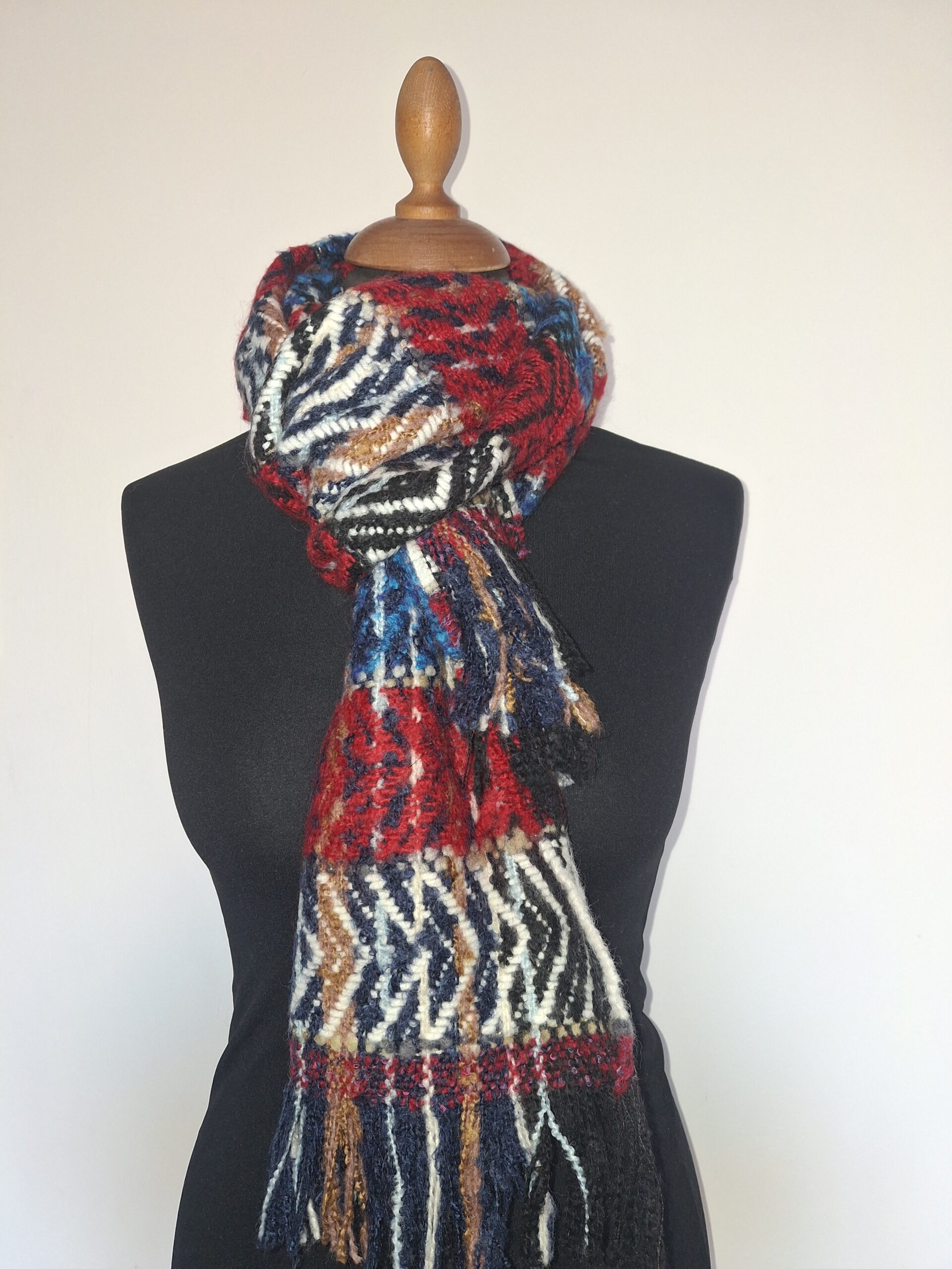 Echarpe Femme - Motifs raffinés et couleurs foncés - Ethnique douce et chaude – Image 2