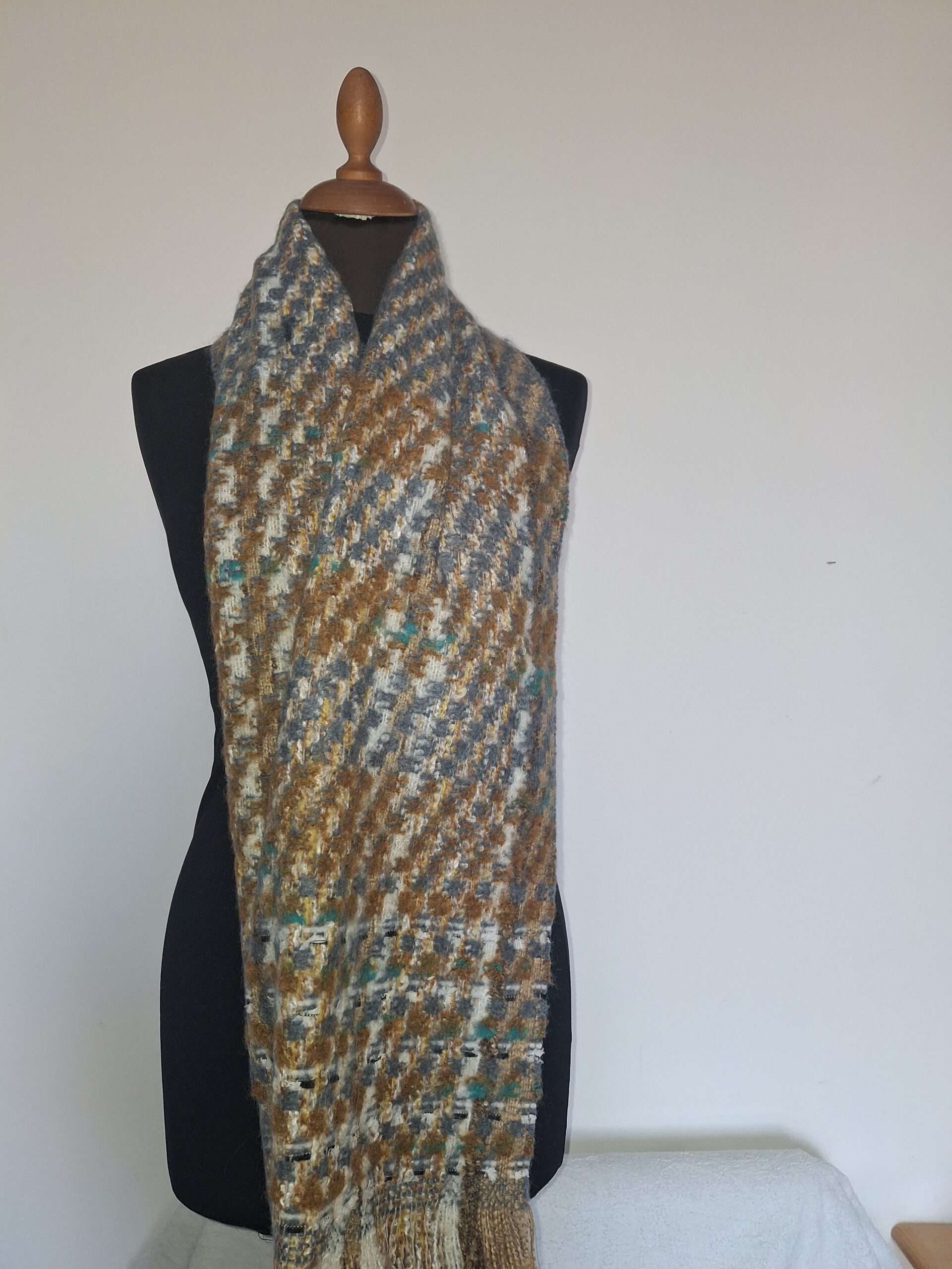 Écharpe douce tissage original - Chaleur pour l'hiver - Femme – Image 3