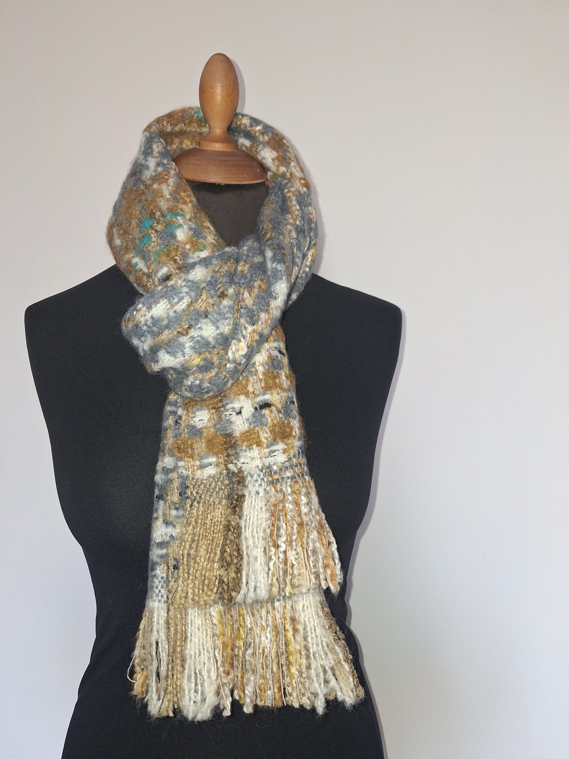 Écharpe douce tissage original - Chaleur pour l'hiver - Femme – Image 2