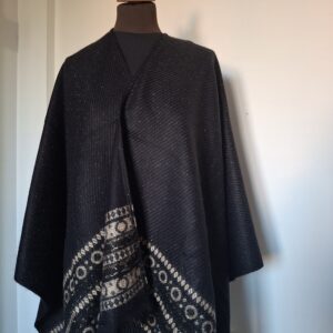 Poncho noir pailleté Fait en France : Chaud, Élégant et Confortable